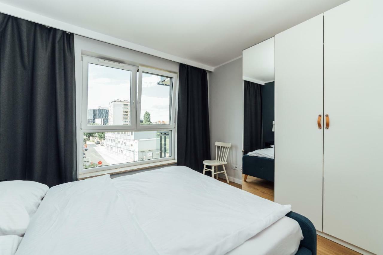 Pobookowane Stocznia Apartments Gdańsk Buitenkant foto
